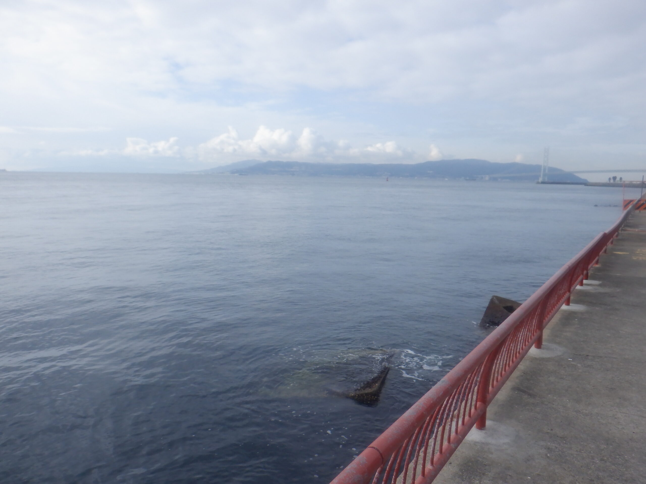 本日10:30現在、寒波の為、目立った釣果なし