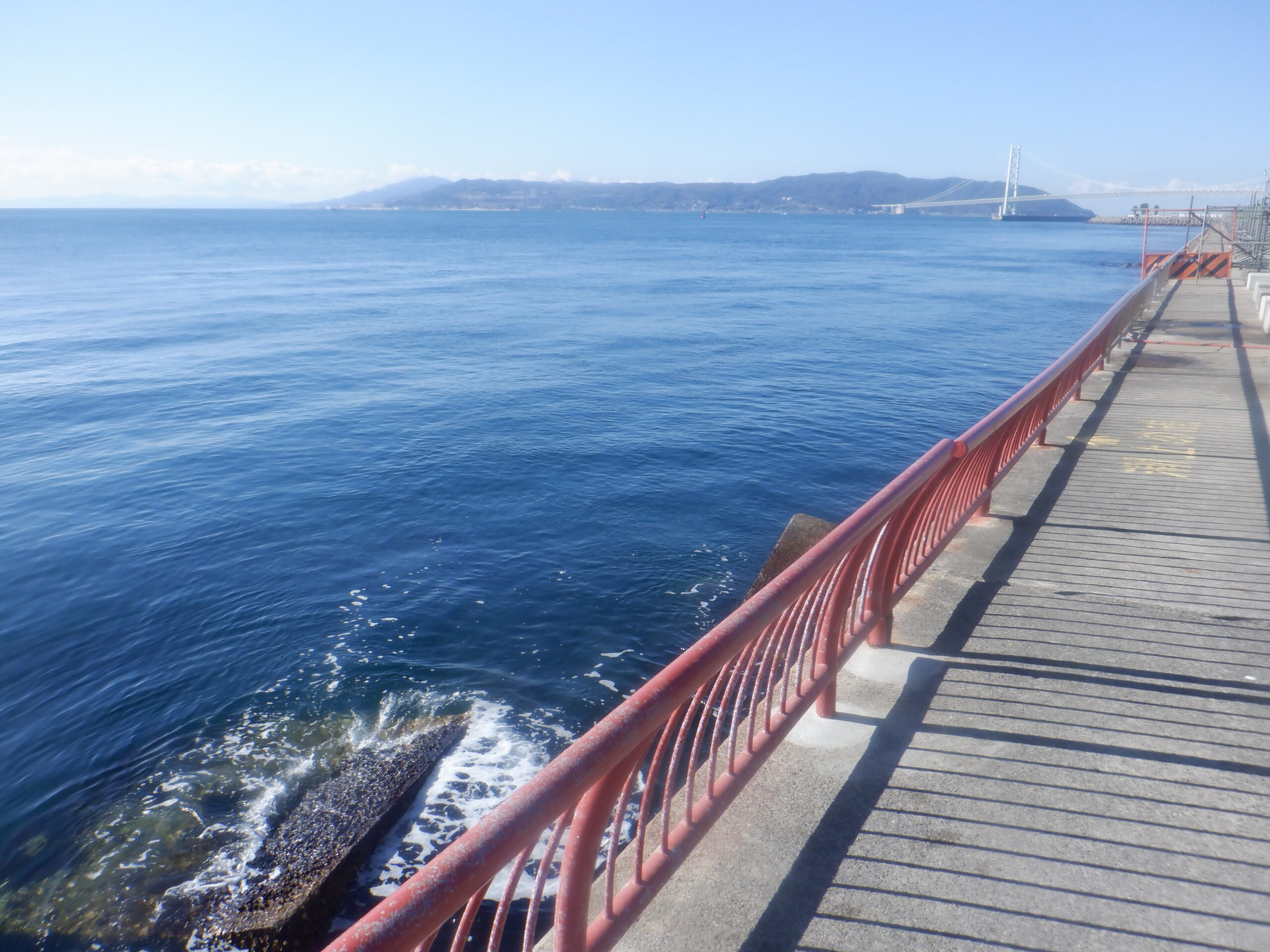 本日10:30現在、寒波の為、目立った釣果なし