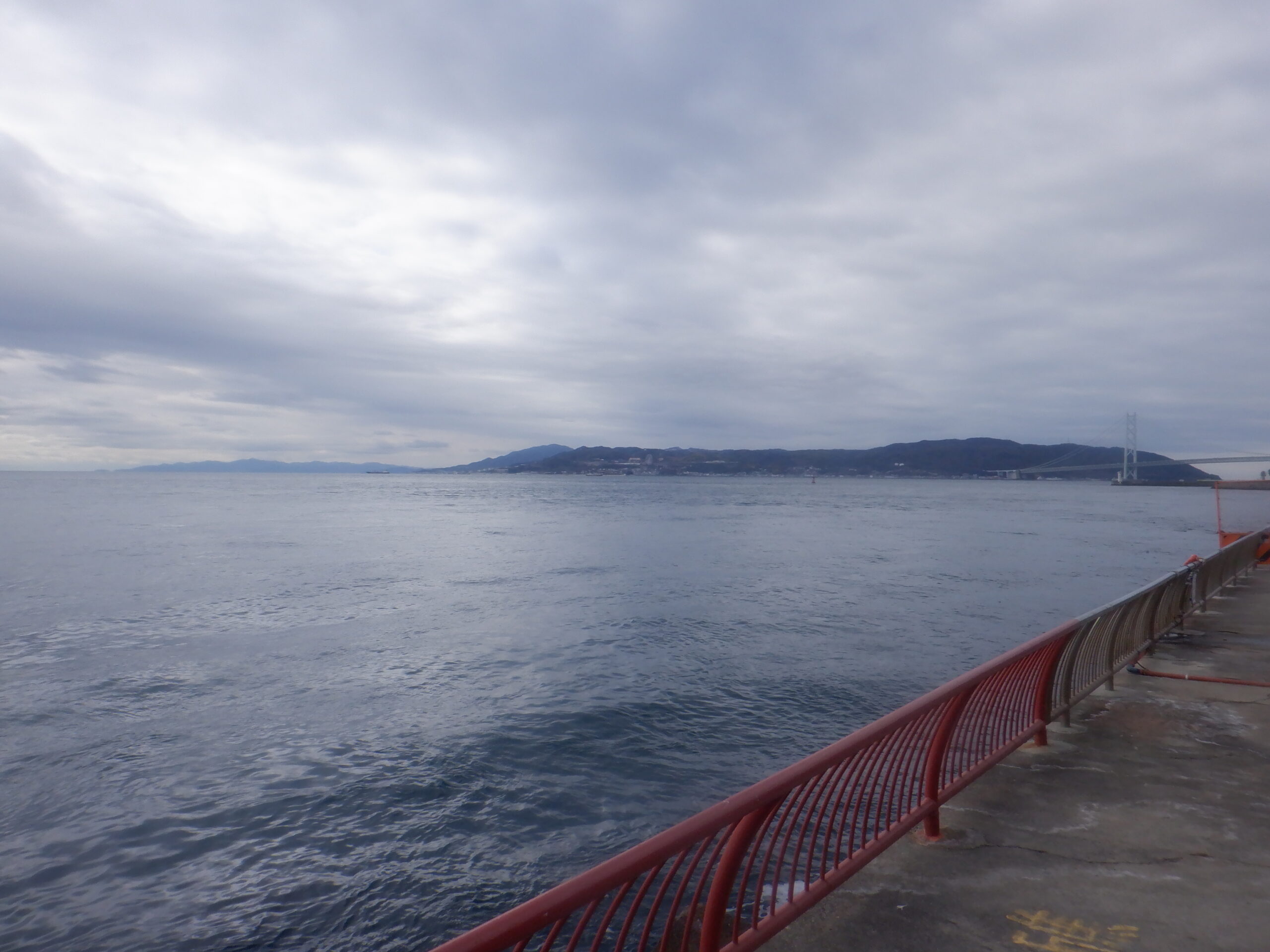 本日10:30現在、寒波の為、目立った釣果なし